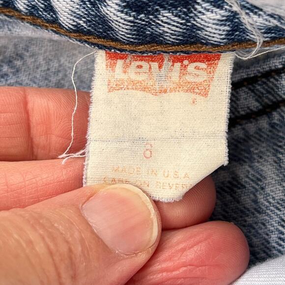 Levi's Vintage Women's Bleach Wash 80's Era Mom Jeans Size 8 - Picture 13 of 14